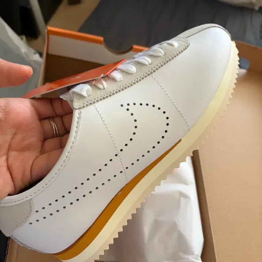 [BUNJANG] Nike Cortez Real Leather White Sneakers / 새상품/나이키 코르테즈 리얼레더 화이트/240
