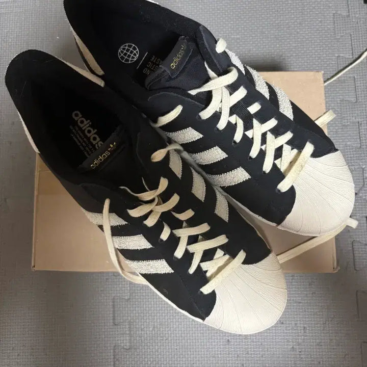 [BUNJANG] Adidas Superstar Black/Cream Sneakers / 아디다스 슈퍼스타 블랙/크림 290