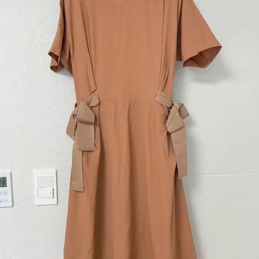 [SOLD OUT] 미샤 리본 원피스 살몬색상 55 (로스 새상품)/타임,마인,sjsj,랑방
