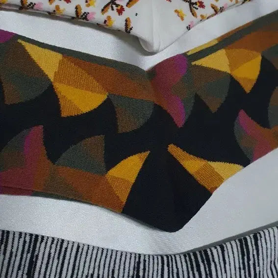 [BUNJANG] Bon Maison Abstract Pattern Socks / 옐로우 블루 화이트 블랙 겨자 꽃 스트라이프 추상화 본메종 양말