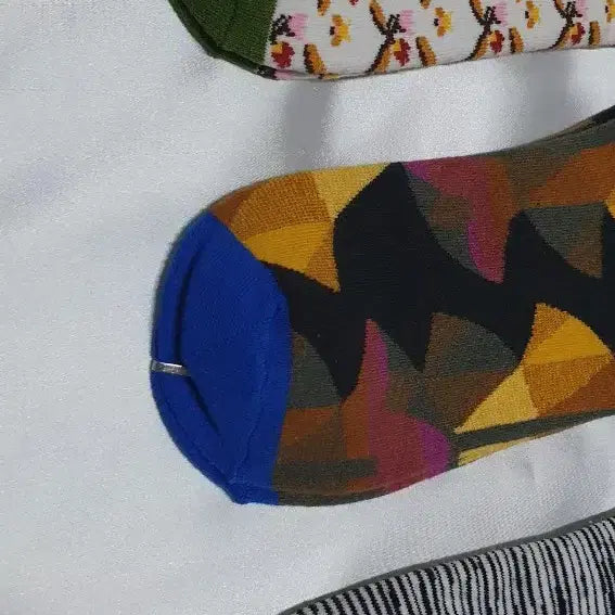 [BUNJANG] Bon Maison Abstract Pattern Socks / 옐로우 블루 화이트 블랙 겨자 꽃 스트라이프 추상화 본메종 양말