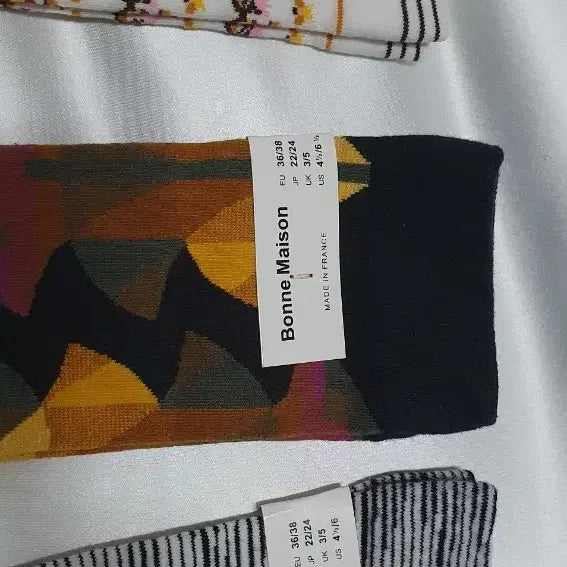 [BUNJANG] Bon Maison Abstract Pattern Socks / 옐로우 블루 화이트 블랙 겨자 꽃 스트라이프 추상화 본메종 양말