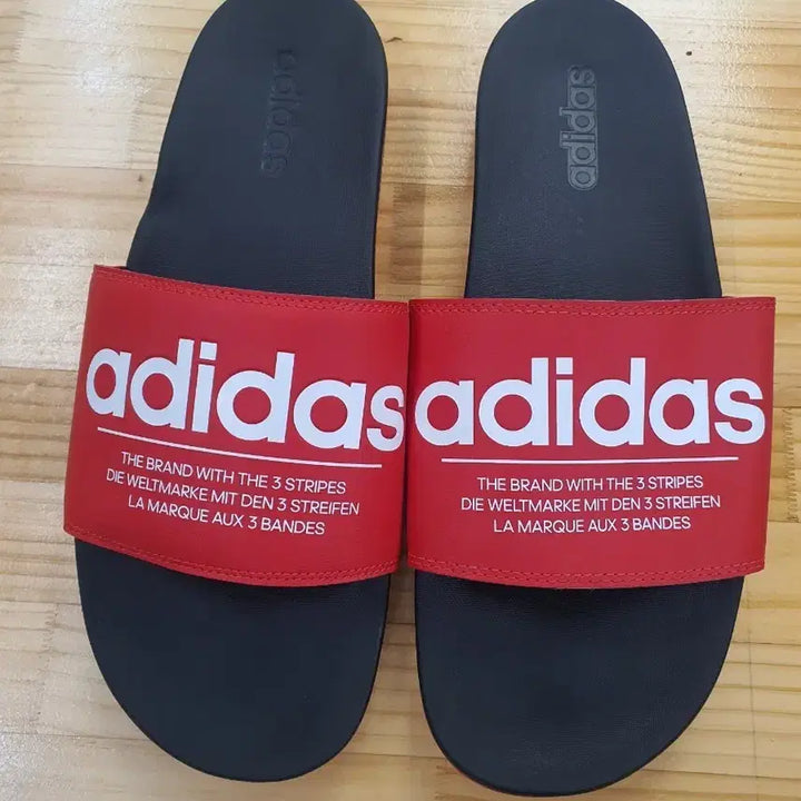 [BUNJANG] Adidas Adilette Comfort Slides Red (FX4288) / [290~300] 아디다스 아딜렛 컴포트 슬라이드 레드 (FX4288)
