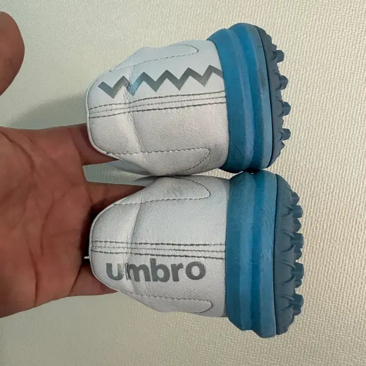 [BUNJANG] GOAL.E Umbro TF 275 Futsal Shoes / 고알레 엄브로 풋살화 tf 275