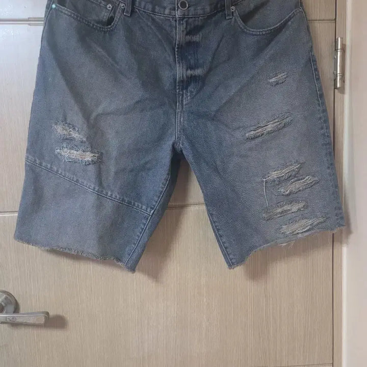 [BUNJANG] LRG Distressed Denim Shorts / LRG 데미지 데님 반바지