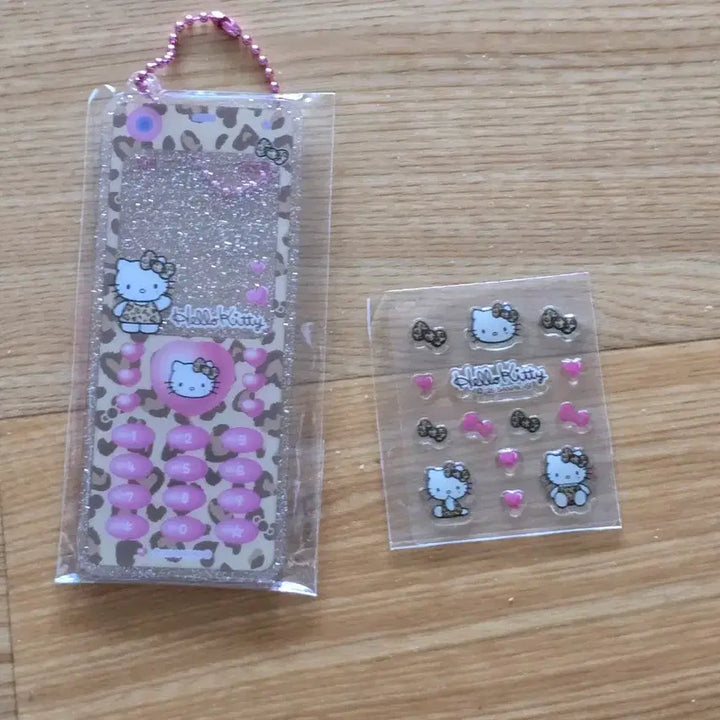 [BUNJANG] Hello Kitty Leopard Print Keyring Sticker Smartphone Sticker / 헬로키티 호피 키링 스티커 스마트폰 휴대폰 스티커 미개봉