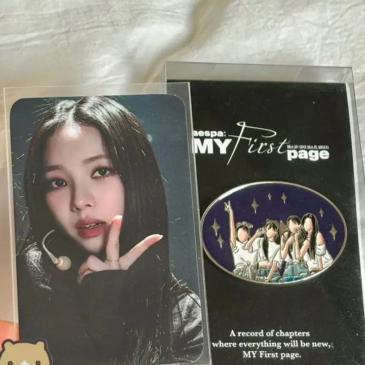 [BUNJANG] aespa Karina My First Page Badge + Photocard / 에스파 My First Page 뱃지+카리나포카 판매