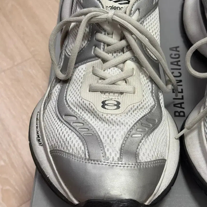 [BUNJANG] Balenciaga Circuit Sneakers Silver Size 44 / 발렌시아가 서킷 스니커즈 실버 44사이즈
