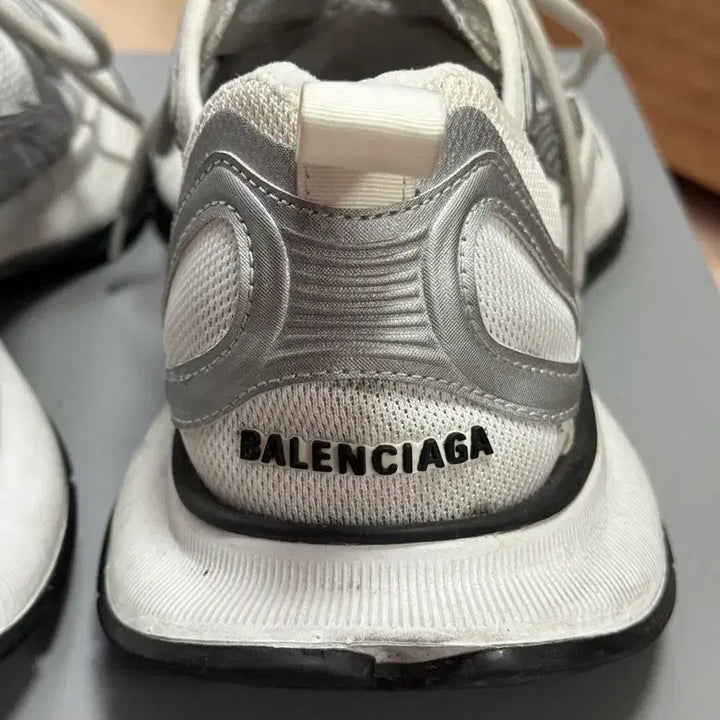 [BUNJANG] Balenciaga Circuit Sneakers Silver Size 44 / 발렌시아가 서킷 스니커즈 실버 44사이즈