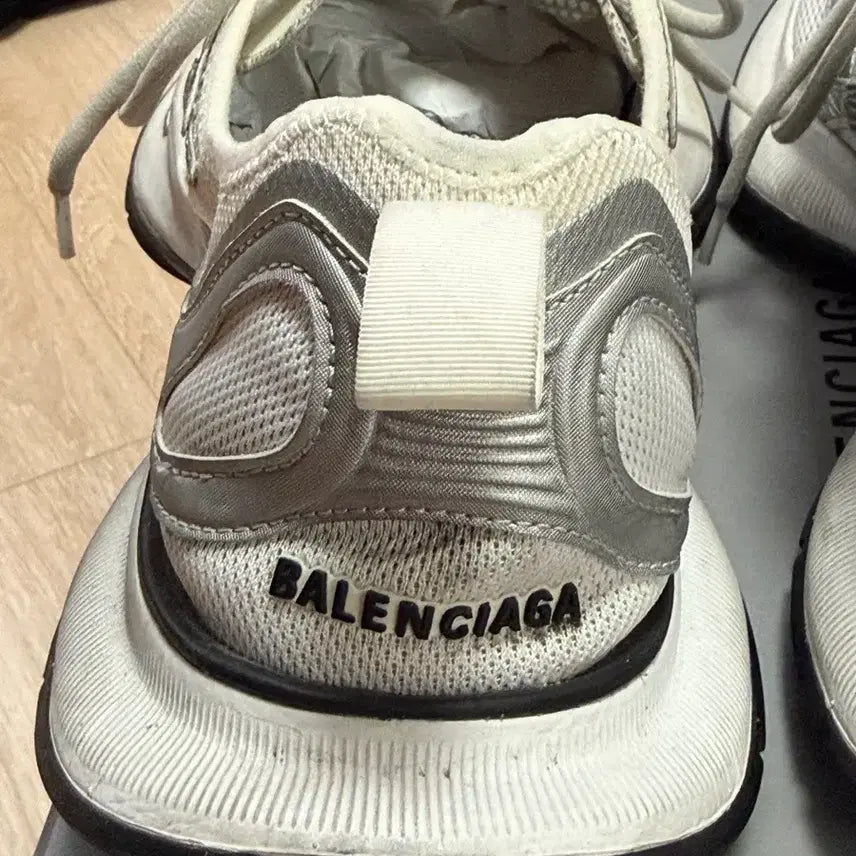 [BUNJANG] Balenciaga Circuit Sneakers Silver Size 44 / 발렌시아가 서킷 스니커즈 실버 44사이즈