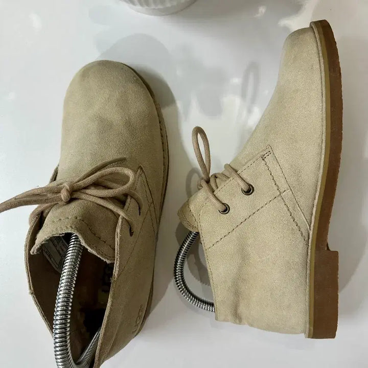 [BUNJANG] UGG Classic Suede Leather Boots Beige / 어그 클래식 양가죽 스웨이드 슈즈 워커 부츠 220