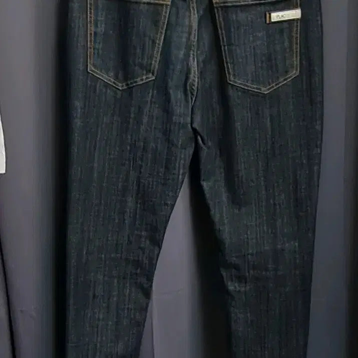 [BUNJANG] Plac Jeans Slim Tapered Raw Denim Pants / 플랙진 슬림 테이퍼드 생지 데님 팬츠(33)