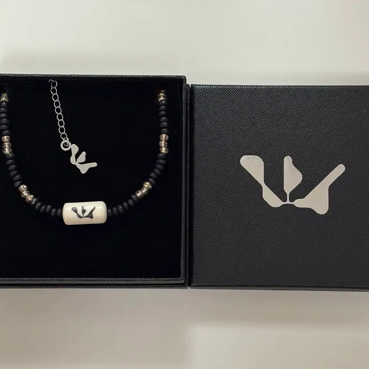 [BUNJANG] Oottat Business Necklace / 오오타트 비즈목걸이