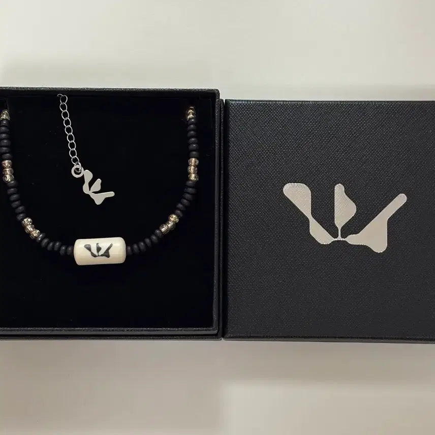 [BUNJANG] Oottat Business Necklace / 오오타트 비즈목걸이