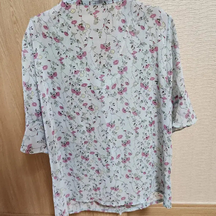 [BUNJANG] Chiffon Tie Floral Blouse / 미착용새상품 쉬폰 타이 플라워 블라우스