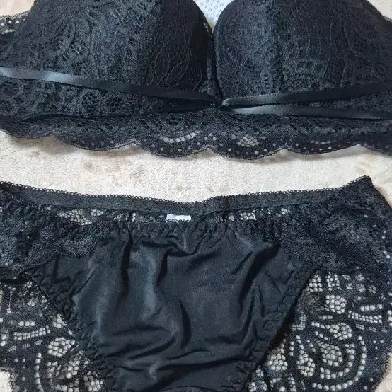 [BUNJANG] Black Lace Bra and Panty Set / 블랙 레이스브라+팬티세트(새상품)