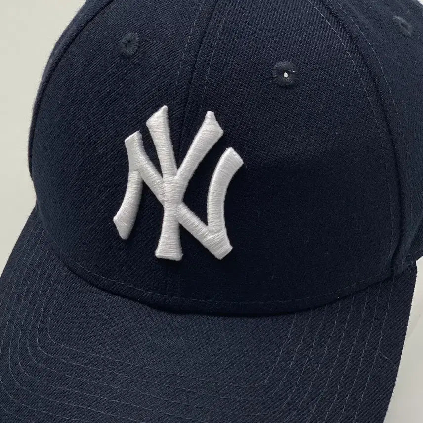 [BUNJANG] New Era New York Yankees Navy Embroidered Ball Cap / [OS/정품] 뉴에라 뉴욕 양키스 자수 네이비 볼캡