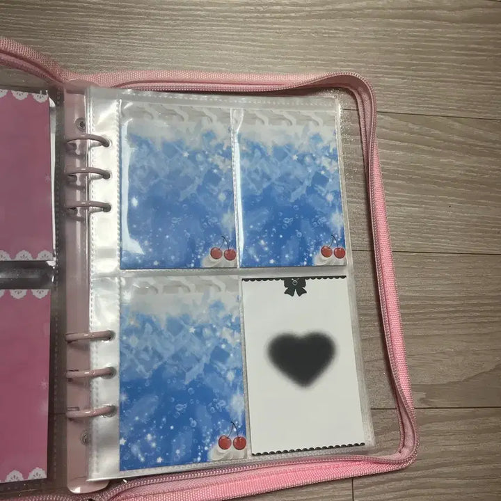 [SOLD OUT] 핑크 6공 지퍼 포카 바인더 양도