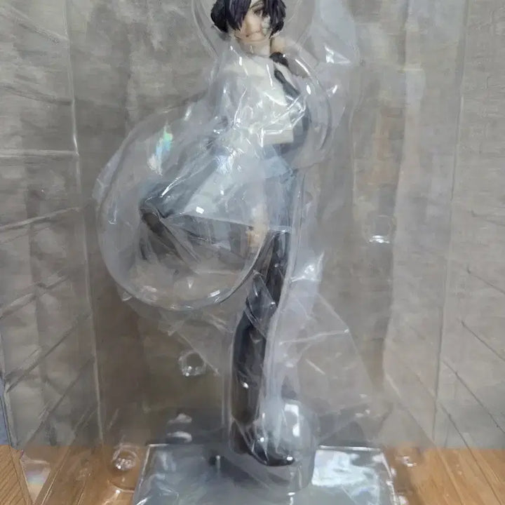 [SOLD OUT] 카도카와 다자이 오사무 1/7 스케일 피규어 (하자 있음)