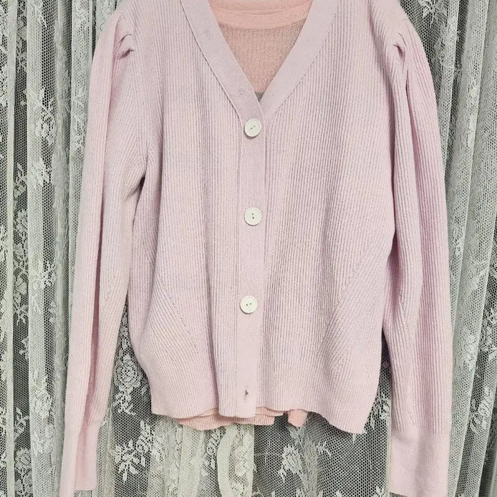 [BUNJANG] Pink V-Neck Knit Cardigan / 핑크색 브이넥 니트 가디건(새상품)