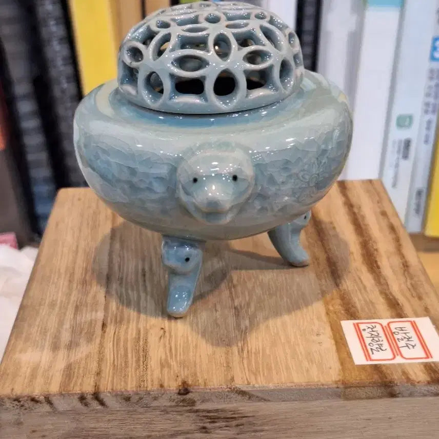 [BUNJANG] Hyuksan Bang Cheol-ju Celadon Incense Burner / 도자기 향로