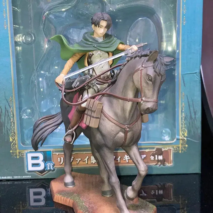[BUNJANG] Attack on Titan Levi Figure / 진격의 거인 고전 쿠지 b상 리바이 기마 피규어 제일복권 룩업가챠누이넨도