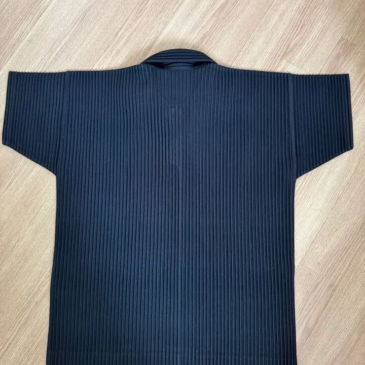 [SOLD OUT] 옴므플리세 베이직카라티 블랙 4사이즈 팝니다