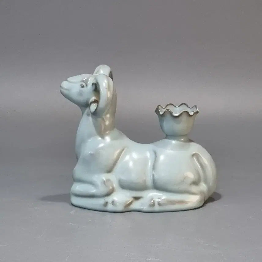 [BUNJANG] Ru Ware Sheep-shaped Celadon Oil Lamp / 여요 천청유 양모양유등. 가로17 높이15