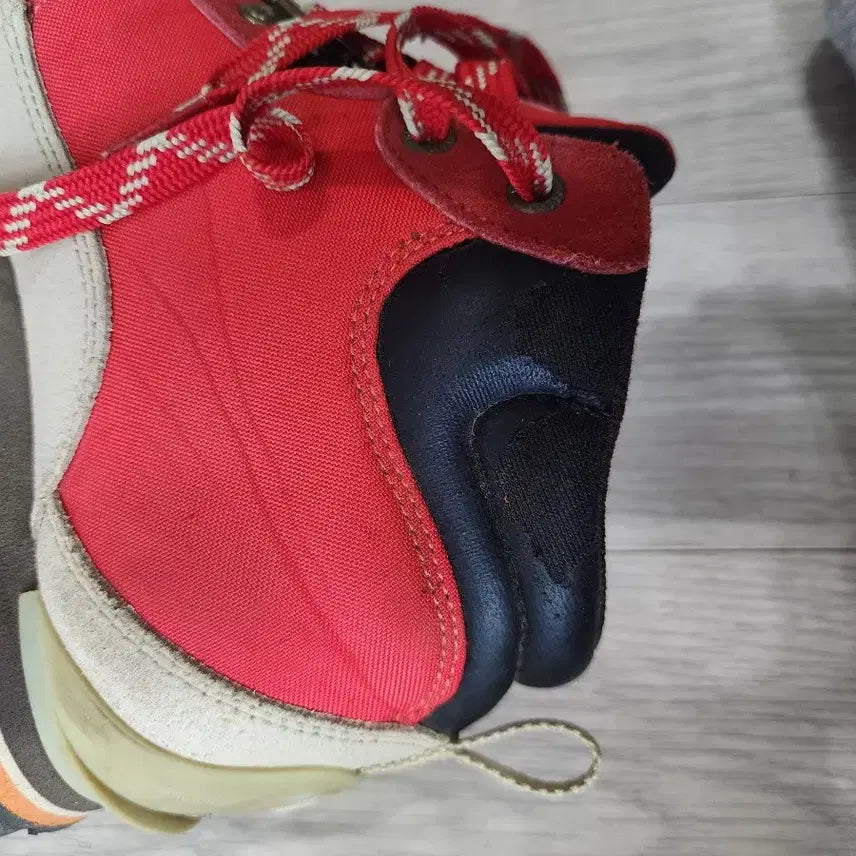 [SOLD OUT] 노스페이스 여성 레드 등산화 245