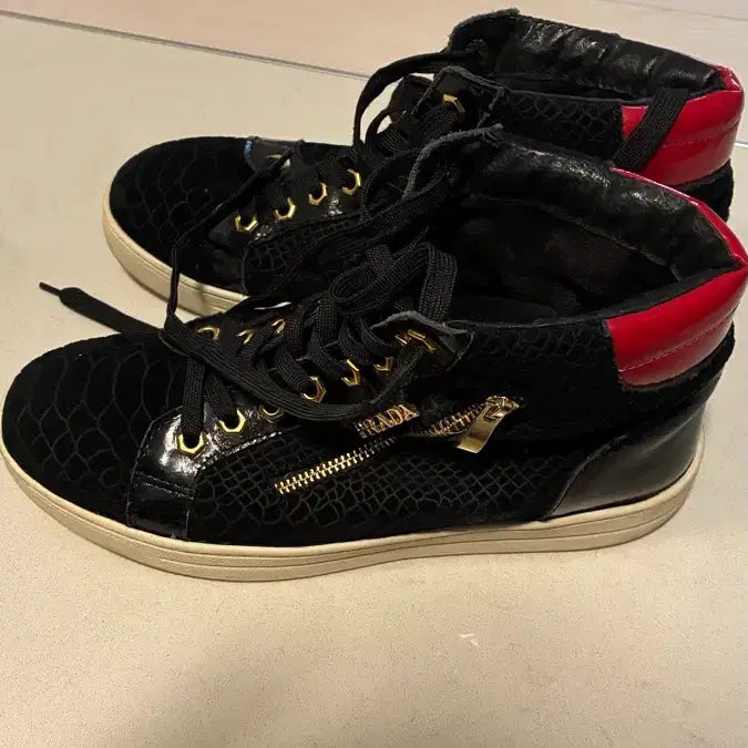 [BUNJANG] Prada High-Top Sneakers / 프라다 하이탑