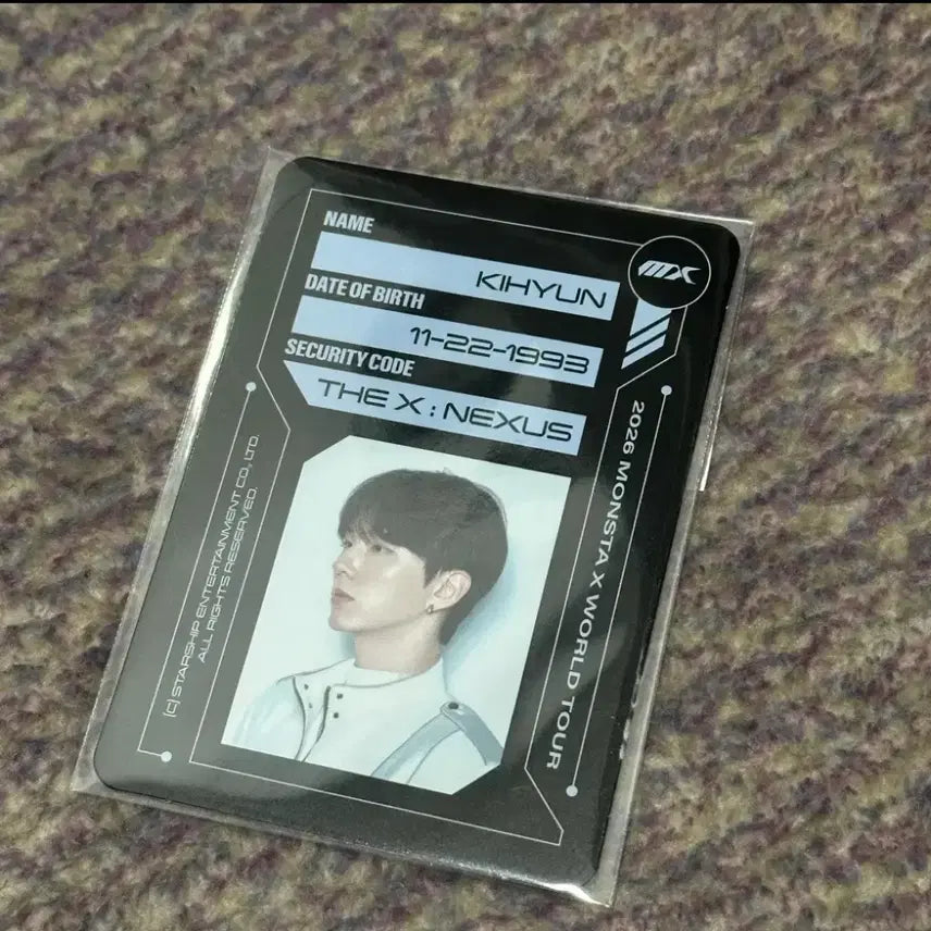 [SOLD OUT] 몬스타엑스 기현 포카 판매합니다