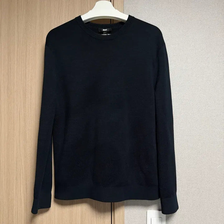 [BUNJANG] DKNY Long Sleeve T-Shirt Size S (Fits 95-100) / DKNY 긴팔티 S 95-100 사이즈 시착만