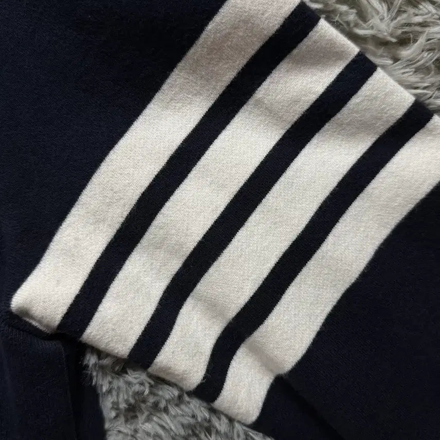 [BUNJANG] Thom Browne Engineered Sweatshirt Navy / 톰브라운 엔지니어드 사선 스웨트셔츠 네이비