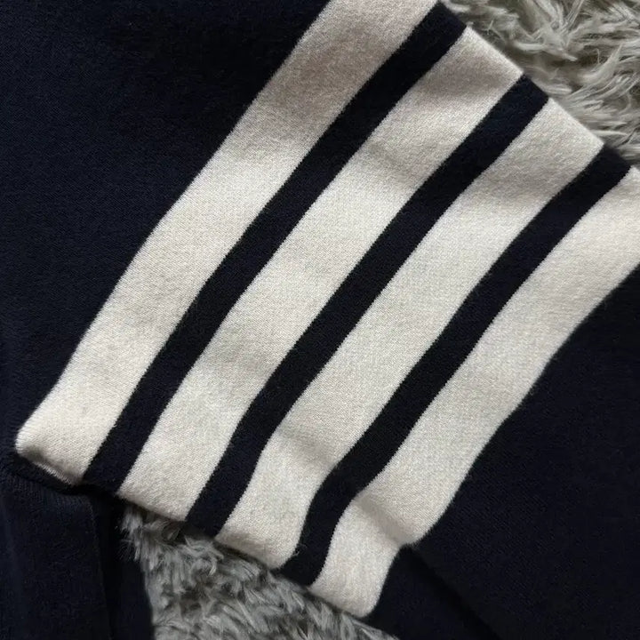 [BUNJANG] Thom Browne Engineered Sweatshirt Navy / 톰브라운 엔지니어드 사선 스웨트셔츠 네이비