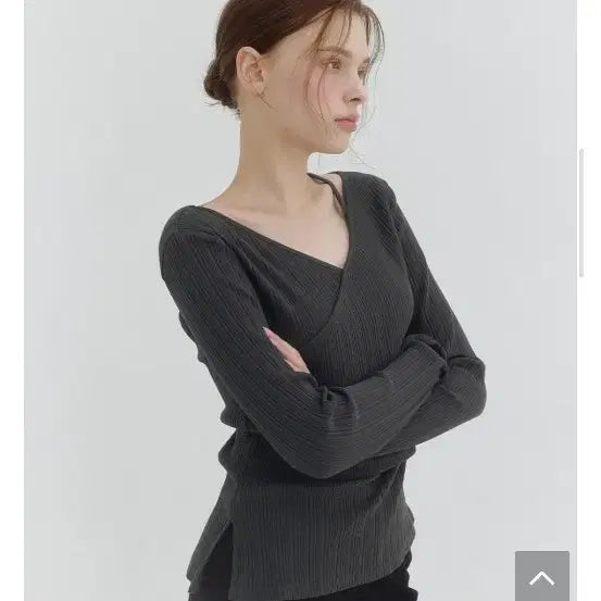 [BUNJANG] Mecain Wrap Style Long Sleeve Knit Black / 미케인 랩 스타일 긴팔 니트 블랙