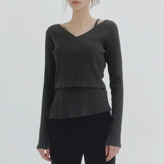 [BUNJANG] Mecain Wrap Style Long Sleeve Knit Black / 미케인 랩 스타일 긴팔 니트 블랙