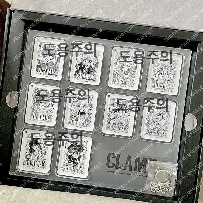 [SOLD OUT] CLAMP Exhibition KV Acrylic Keyring Set