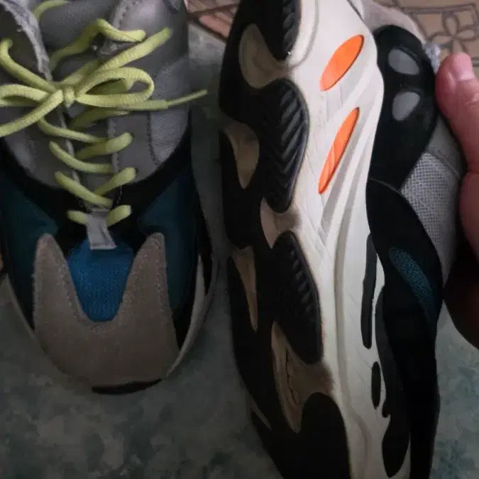 [BUNJANG] Adidas Yeezy Boost 700 Waverunner / 아디다스 이지 부스트 700 웨이브러너