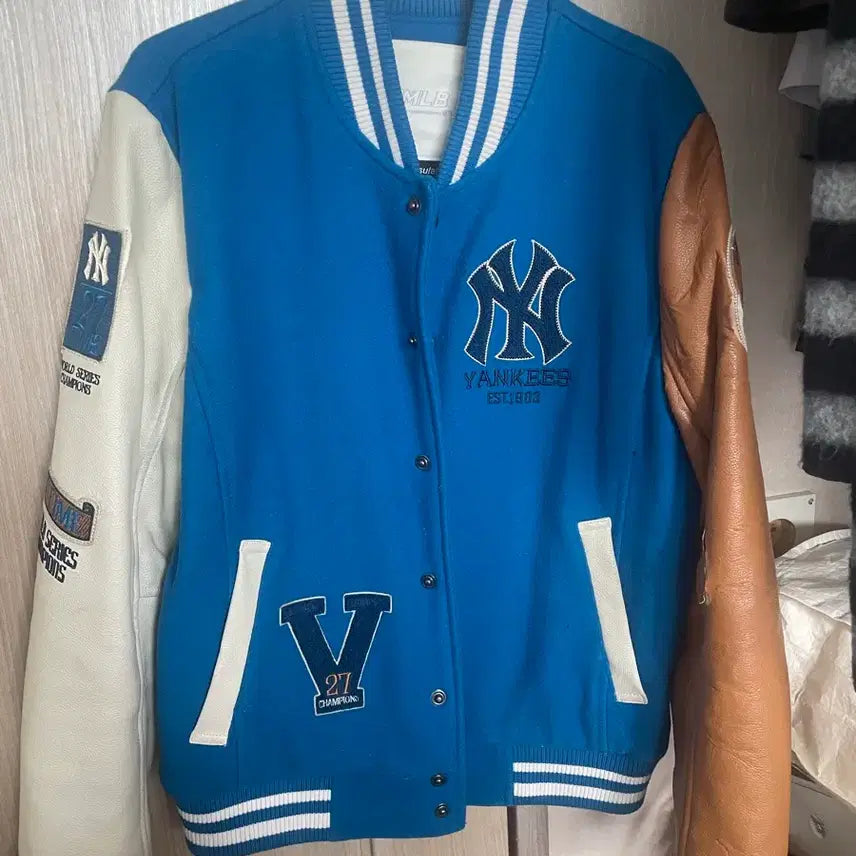 [BUNJANG] MLB New York Yankees Varsity Jacket / MLB 뉴욕 양키스 바시티 자켓