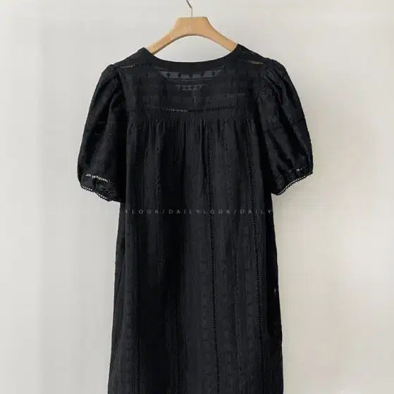 [SOLD OUT] (미사용) 데일리룩 / 아일렛미니원피스 m