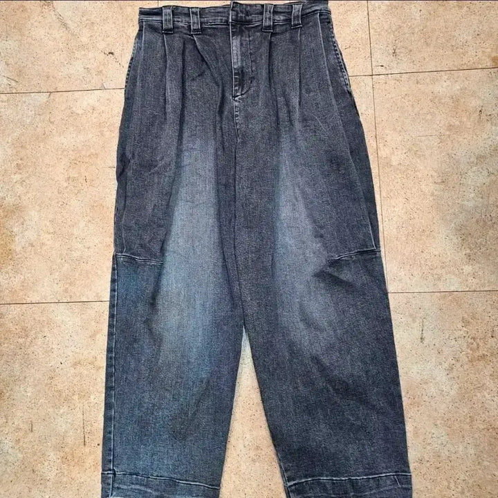 [BUNJANG] System Homme Black Denim Relaxed Fit Trousers / 시스템옴므 투턱(?) 흑청 데님