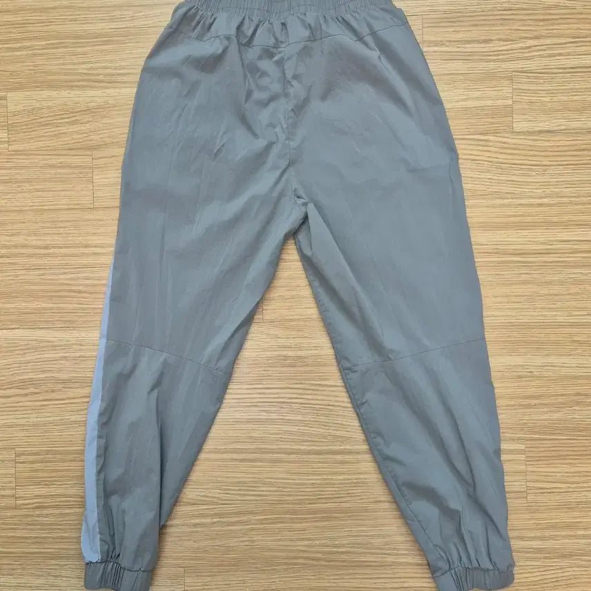 [BUNJANG] Descente Oversized Baseball Windbreaker Jogger Pants / 데상트  오버핏 베이스볼  바람막이 조거 팬츠