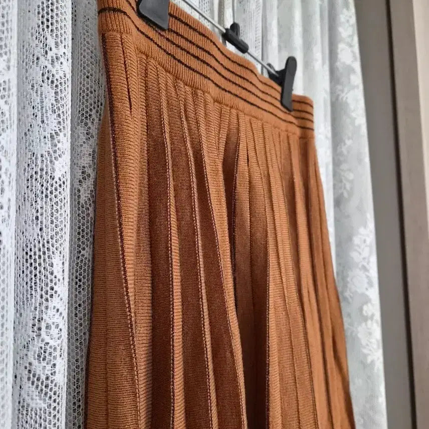 [BUNJANG] Knit Pleated Long Skirt - Brown / 주름 니트롱 스커트 브라운(새제품)