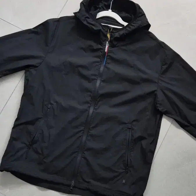 [SOLD OUT] 살로몬 바람막이