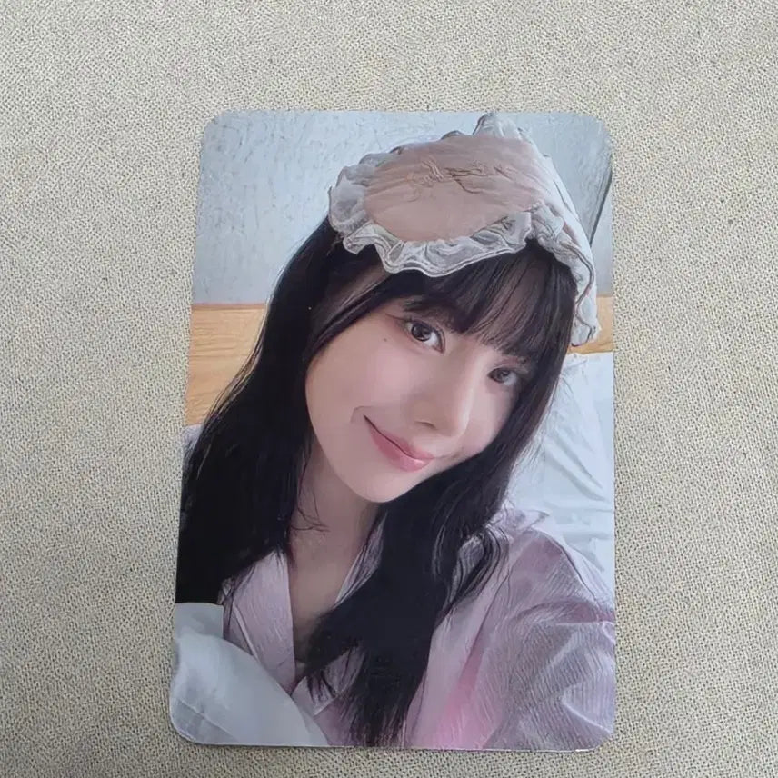 [BUNJANG] Kwon Eun Bi Greeting POB Photocard / 권은비 그리팅 특전 포카