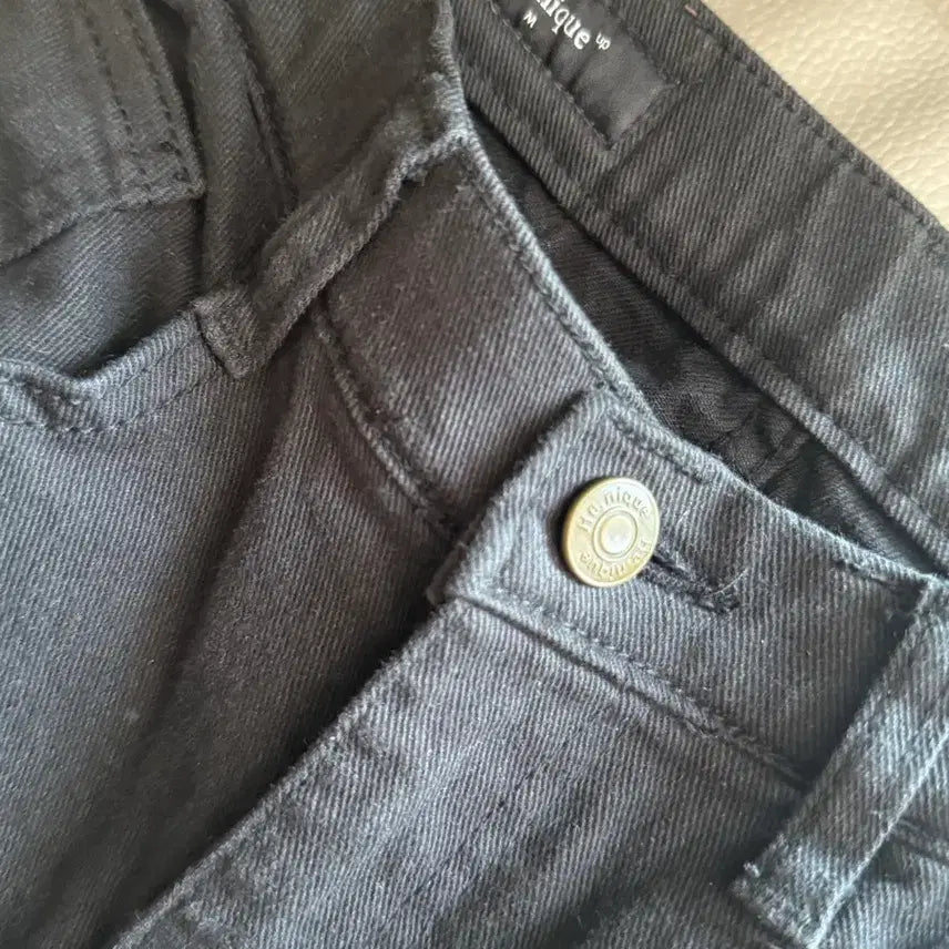 [BUNJANG] Hiniqu Black Bootcut Denim Pants / 히니크 블랙 부츠컷 데님 팬츠