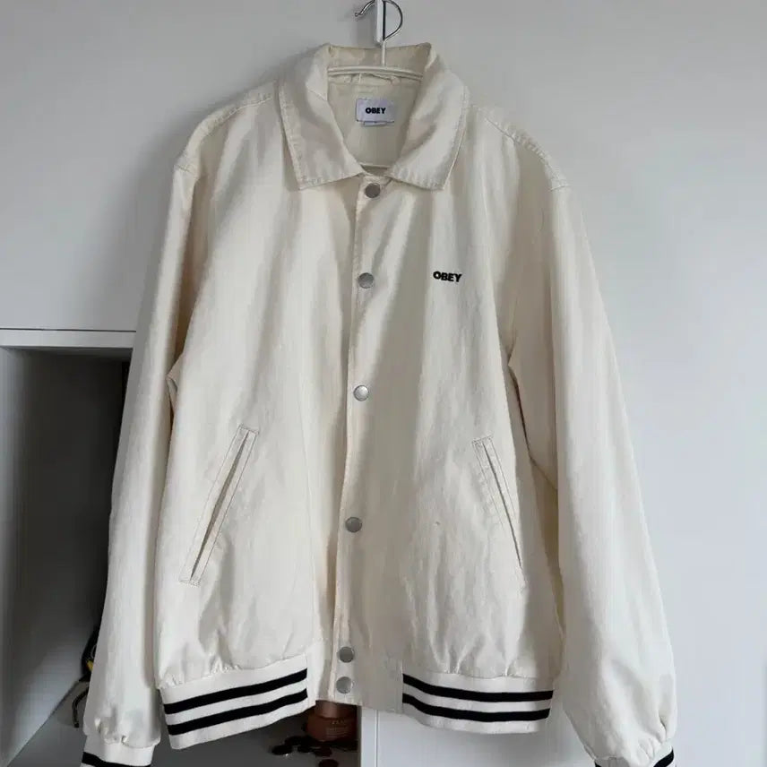 [BUNJANG] OBEY Varsity Jacket White (M) / 오베이 바시티 자켓 화이트 (M)