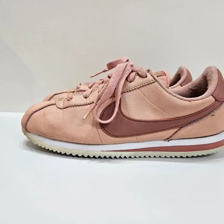 [BUNJANG] Nike Cortez Pink Sneakers 240 / 나이키 코르테즈 핑크 운동화 240