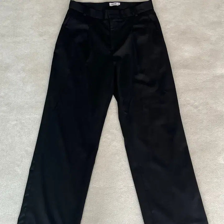 [BUNJANG] Yuler One-Tuck Slacks Black, M / [택포] 율러 원턱 슬랙스 블랙, M