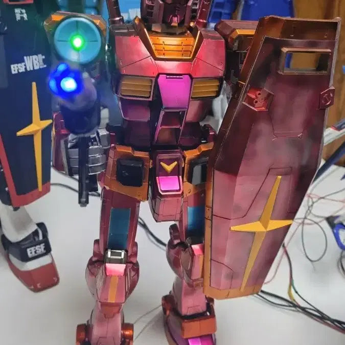 [BUNJANG] Gundam RX-78-2 Red Coating LED Painted Model / 건담 메가급 RX-78-2 레드코팅led도색